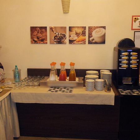 Hotel Alibi Rimini Ngoại thất bức ảnh