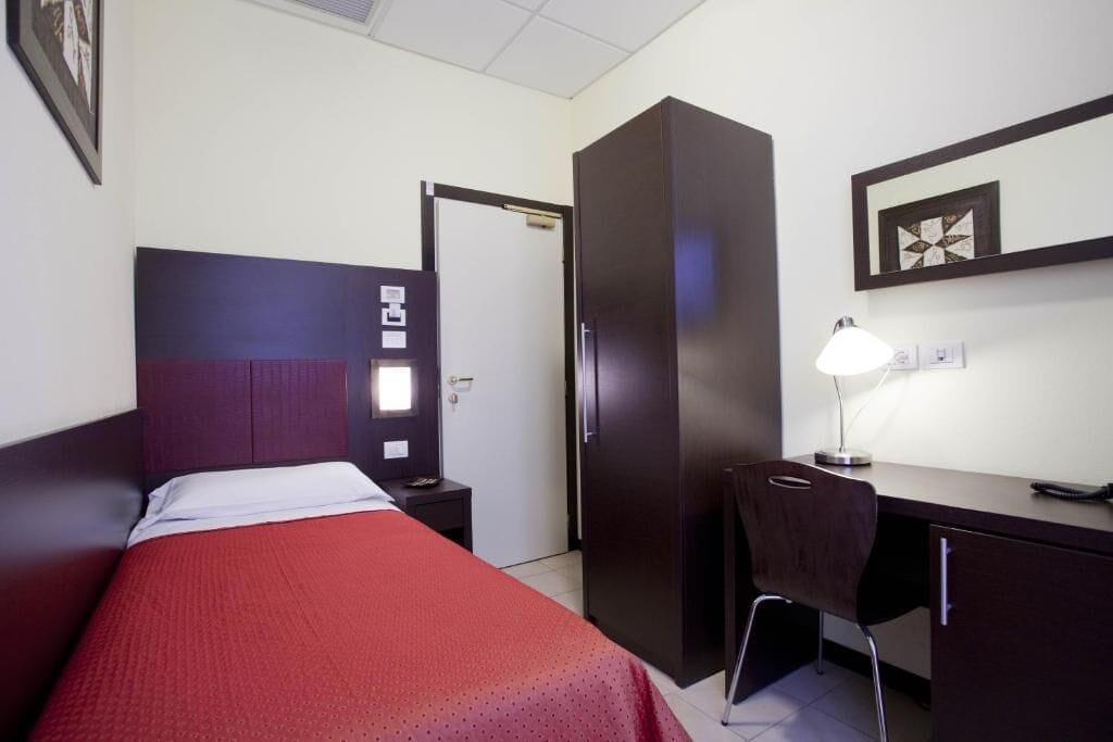 Hotel Alibi Rimini Ngoại thất bức ảnh
