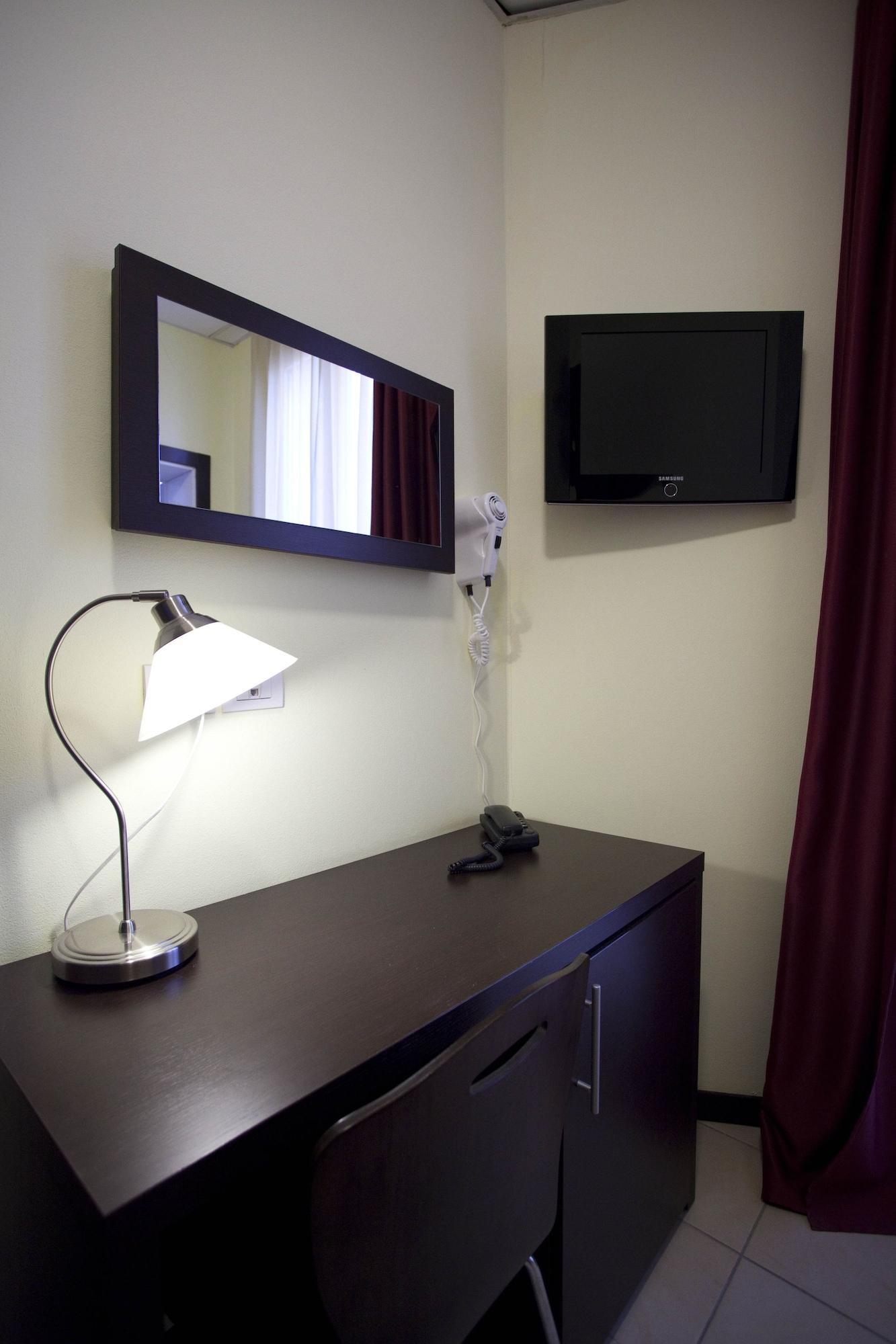 Hotel Alibi Rimini Ngoại thất bức ảnh