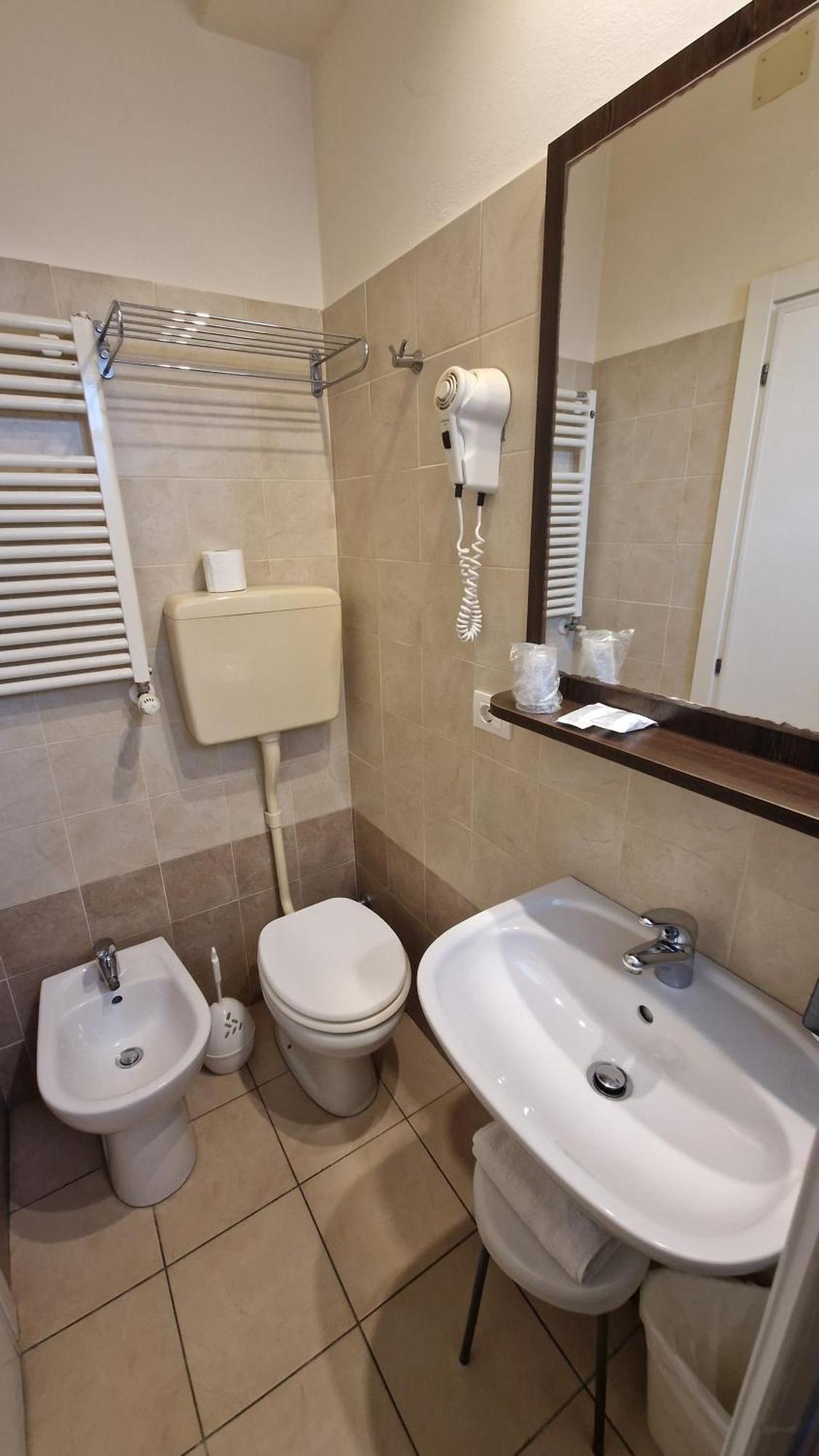 Hotel Alibi Rimini Ngoại thất bức ảnh