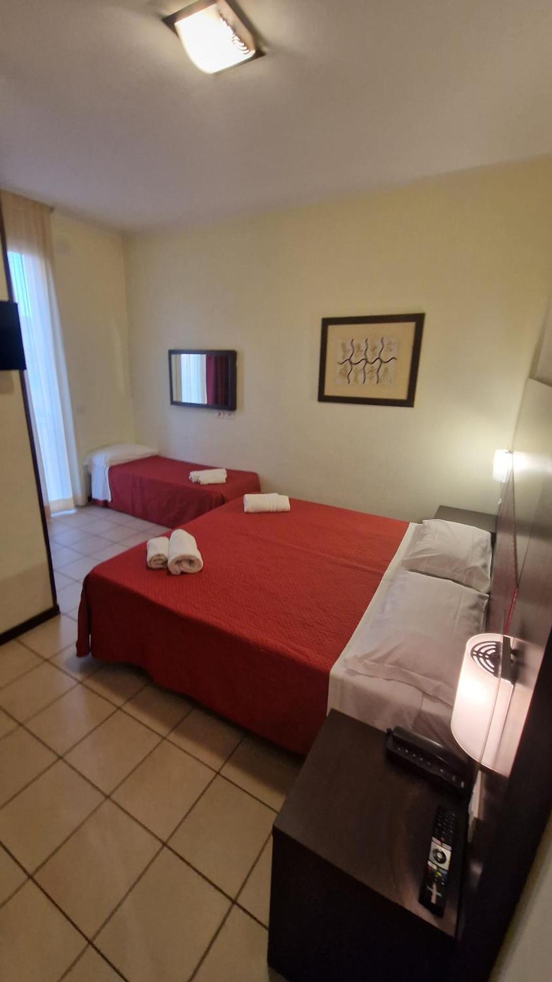 Hotel Alibi Rimini Ngoại thất bức ảnh