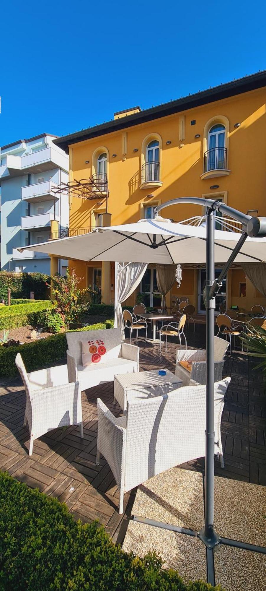 Hotel Alibi Rimini Ngoại thất bức ảnh