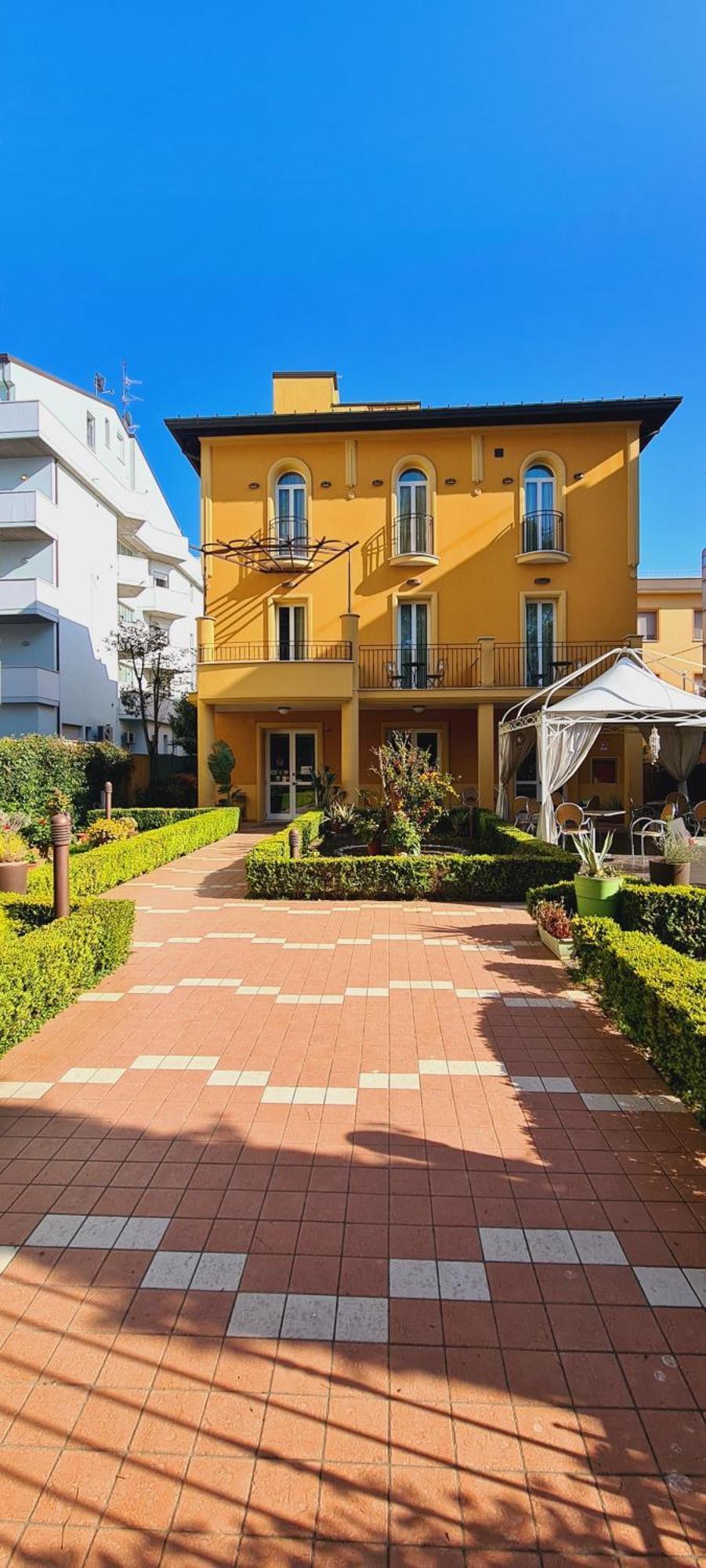 Hotel Alibi Rimini Ngoại thất bức ảnh