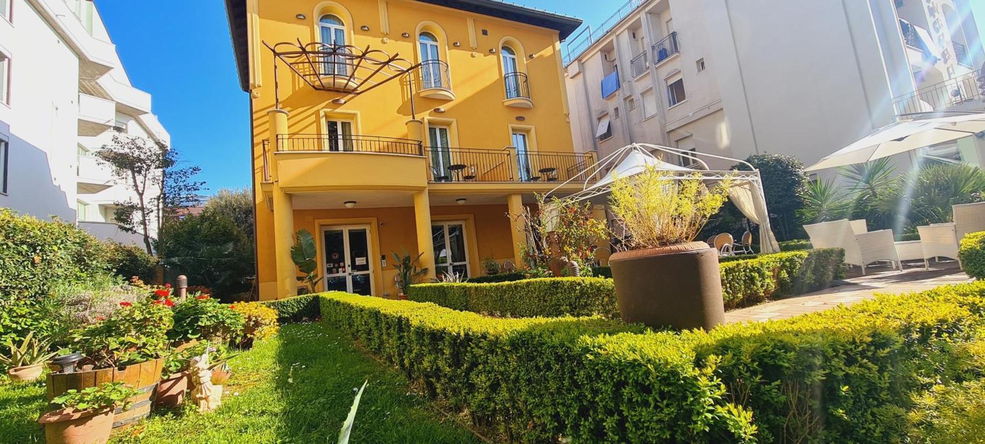 Hotel Alibi Rimini Ngoại thất bức ảnh