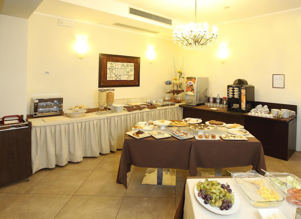 Hotel Alibi Rimini Ngoại thất bức ảnh